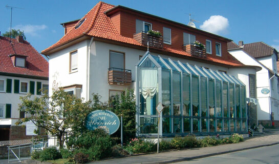 LANDHOTEL WEINRICH (B&B) Naumburg