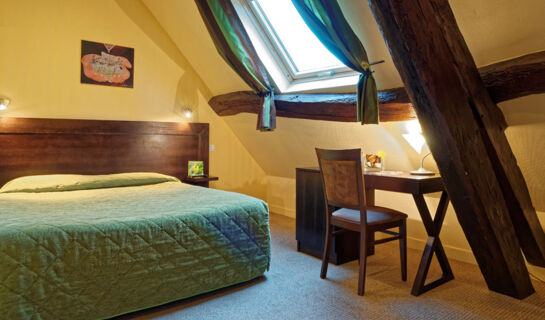 HÔTEL DES TROIS MAURES Couches