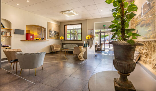 HÔTEL LE COURS Saint-Gilles du Gard