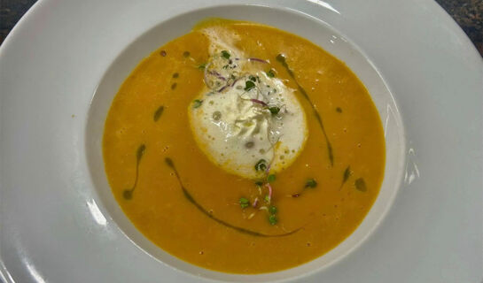 HÔTEL CRÊT DE L'ANNEAU Travers