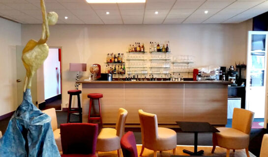 LE GRAND HÔTEL DE MAYENNE Mayenne