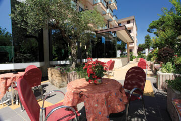 HOTEL CONTI Torre Pedrera (RN)