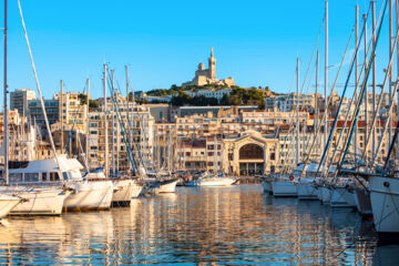 ADONIS LE CASTELLET (B&B) Signes