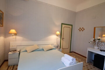 HOTEL VILLA PINA (B&B) Senigallia (AN)